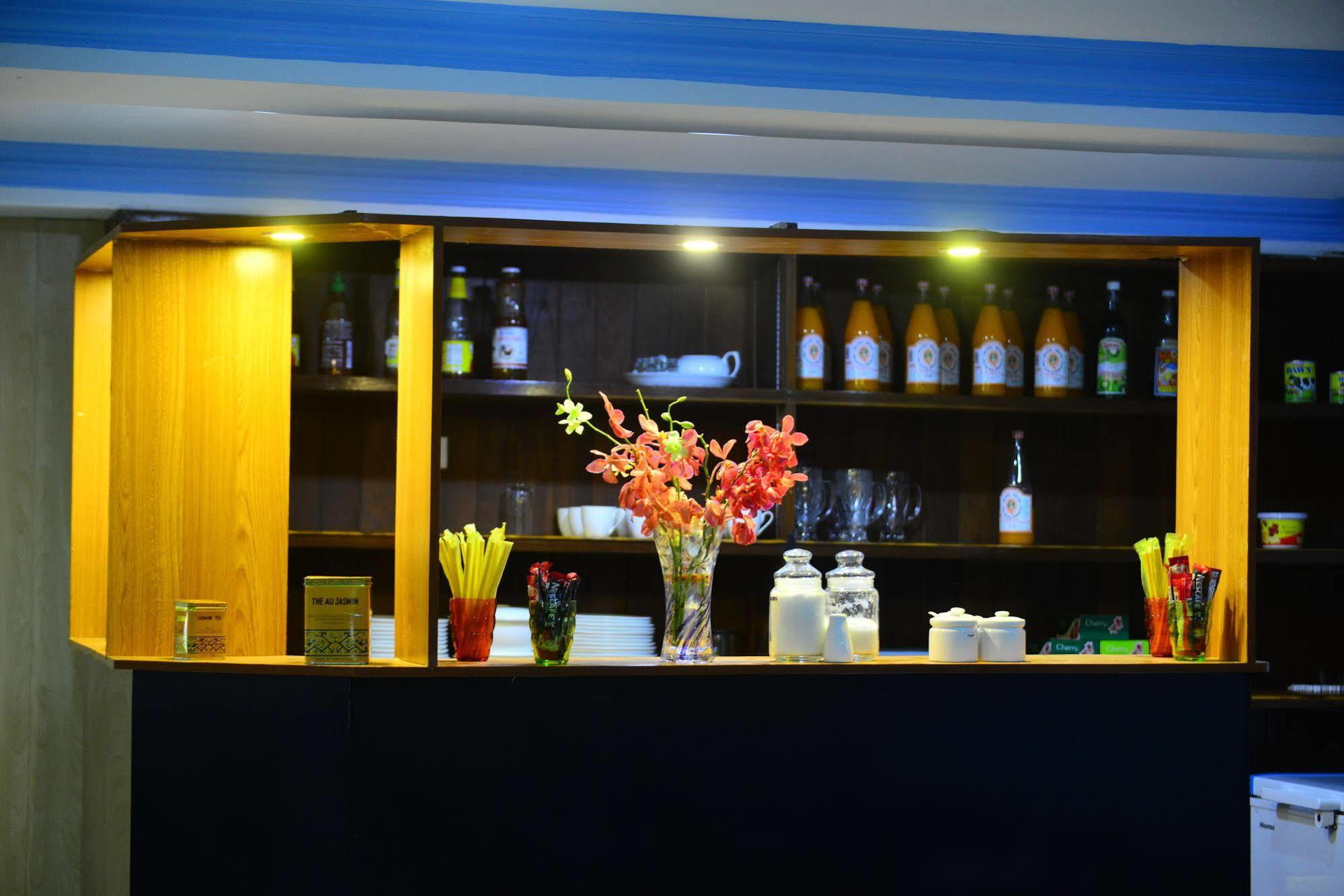 Woodland Hotel Γιανγκόν Εξωτερικό φωτογραφία