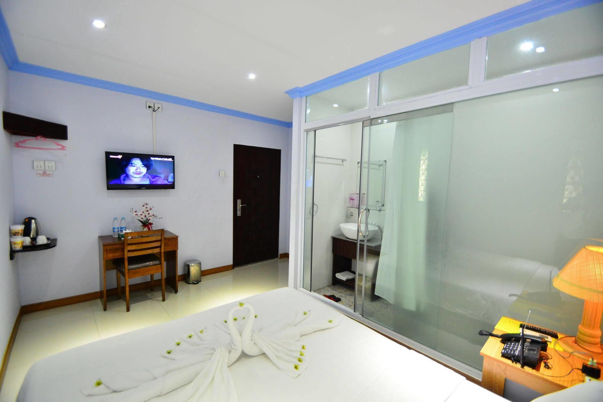 Woodland Hotel Γιανγκόν Εξωτερικό φωτογραφία
