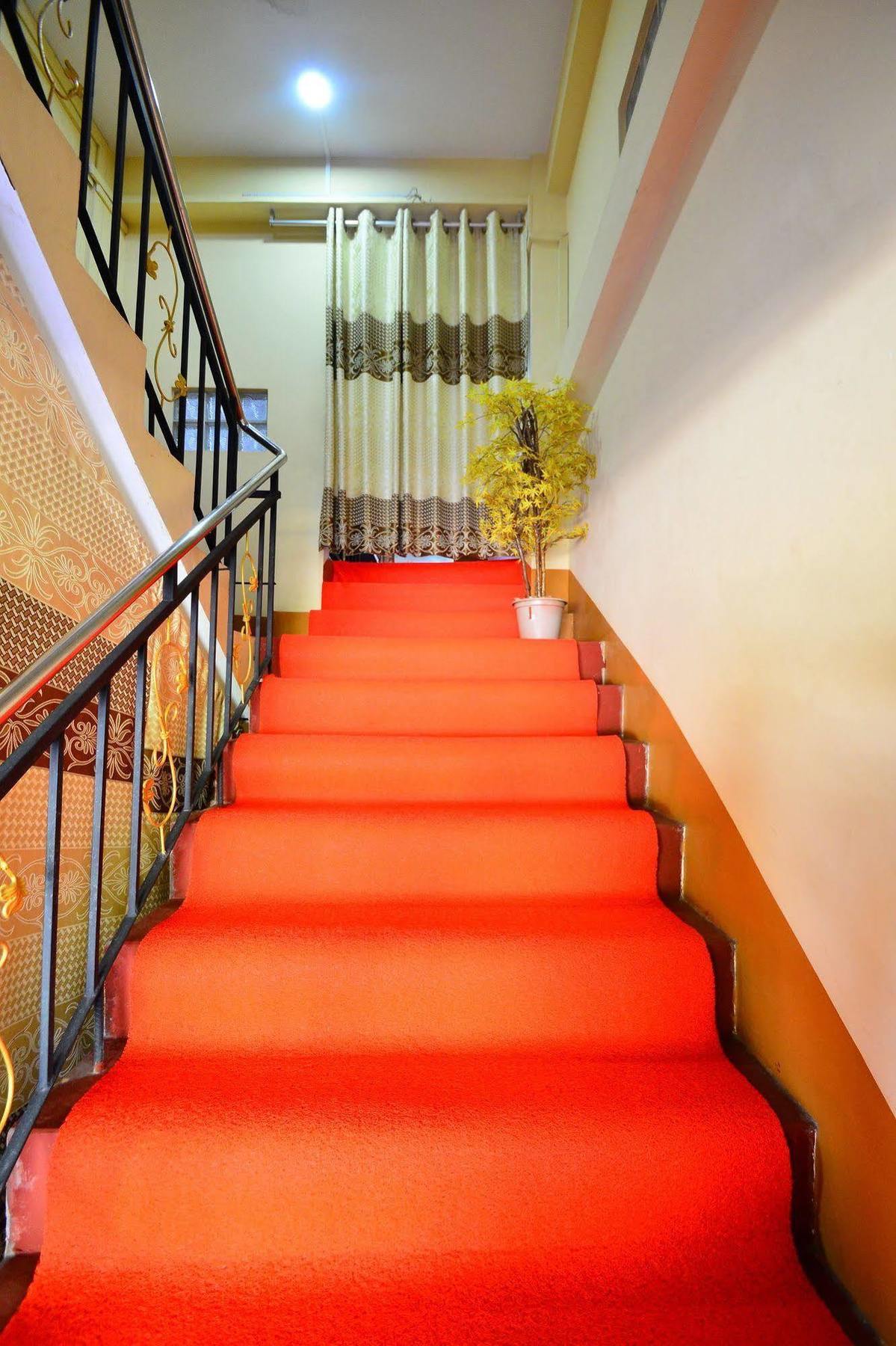 Woodland Hotel Γιανγκόν Εξωτερικό φωτογραφία
